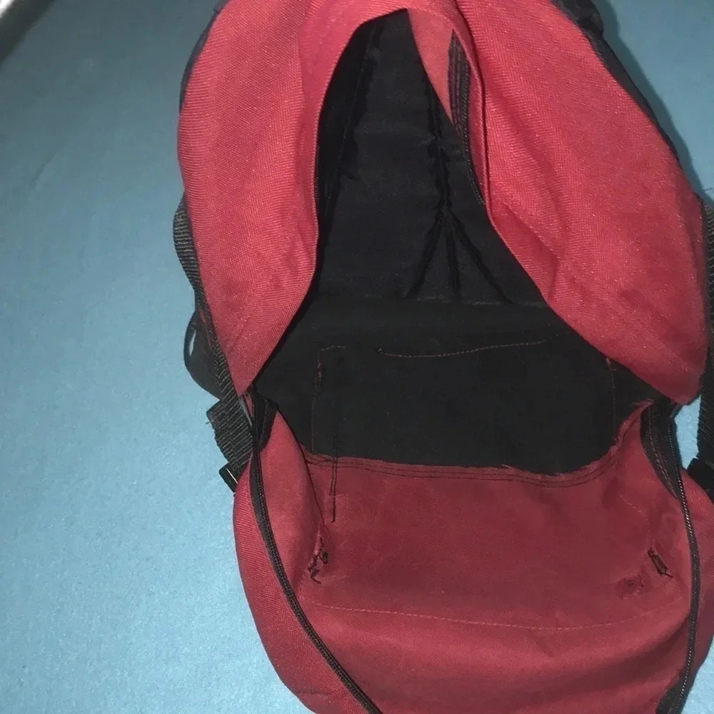NORTH RANGE backpack red black Aztec type print padded straps - Picture 6 of 9